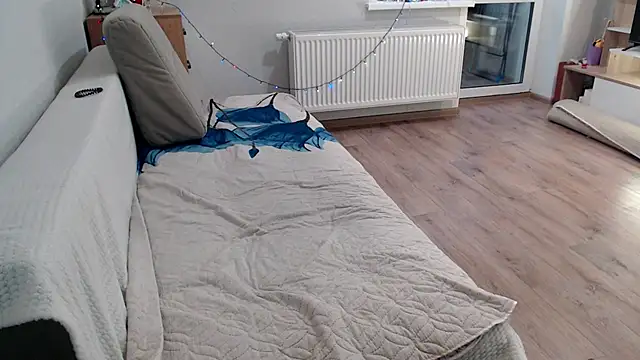 Snapshot of increible_della chatting on 01/04/25, 10:49 increible della online show from 01/04/25, 10:49