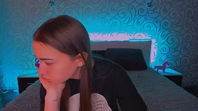 AlexaBarkley online show from 12/17/24, 03:06