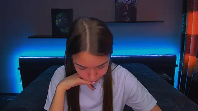 AlexaBarkley online show from 03/11/25, 06:21