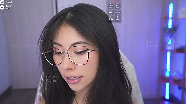 Snapshot of Gigi_ohlala chatting on 09/12/25, 07:47 Gigi ohlala online show from 09/12/25, 07:47