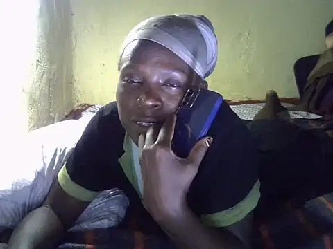 cute-shamza online show from 11/18/25, 06:01