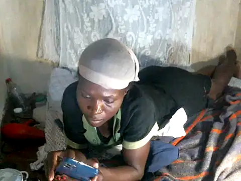 cute-shamza online show from 12/19/25, 06:09