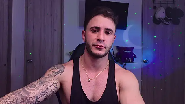 Snapshot of Latino_stud4u chatting on 07/01/26, 02:13 Latino stud4u online show from 07/01/26, 02:13
