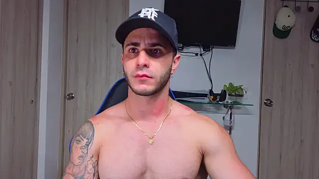 Snapshot of Latino_stud4u chatting on 07/15/26, 10:59 Latino stud4u online show from 07/15/26, 10:59