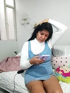 aisha latina online show from 02/18/26, 02:24