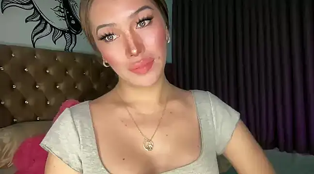 Jasmine Elcock online show from 12/19/24, 08:34