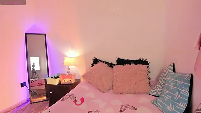 SophieRossi online show from 11/05/25, 04:12