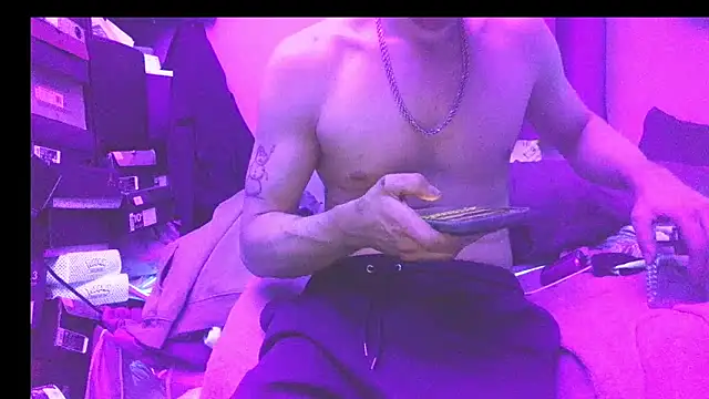 Cloudd Kingg Iceyyy online show from 05/15/26, 07:32