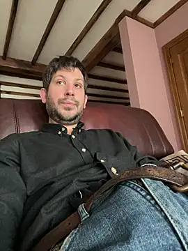 Snapshot of Taxidriver1988 chatting on 02/20/26, 02:06 Taxidriver1988 online show from 02/20/26, 02:06