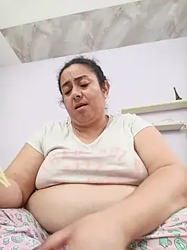 Snapshot of agathaxxx-69 chatting on 02/20/26, 03:01 agathaxxx-69 online show from 02/20/26, 03:01