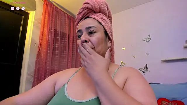 Snapshot of agathaxxx-69 chatting on 02/26/26, 07:24 agathaxxx-69 online show from 02/26/26, 07:24