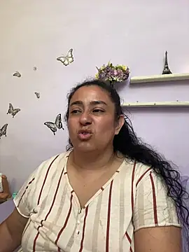 agathaxxx-69 online show from 04/15/26, 08:20