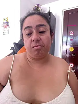 Snapshot of agathaxxx-69 chatting on 07/28/26, 03:21 agathaxxx-69 online show from 07/28/26, 03:21