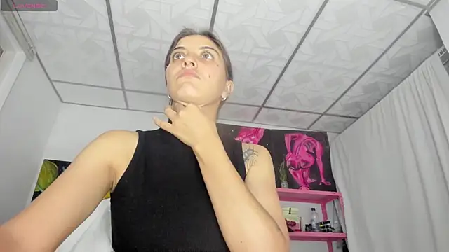 Snapshot of mariecam420 chatting on 02/13/26, 05:42 mariecam420 online show from 02/13/26, 05:42