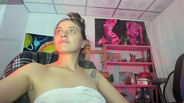 Snapshot of mariecam420 chatting on 02/18/26, 10:17 mariecam420 online show from 02/18/26, 10:17