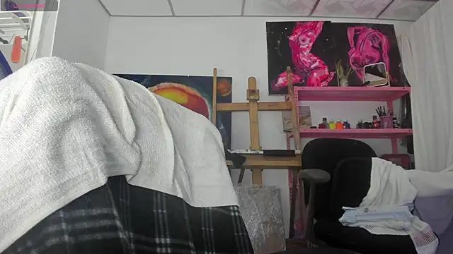 Snapshot of mariecam420 chatting on 02/19/26, 03:19 mariecam420 online show from 02/19/26, 03:19