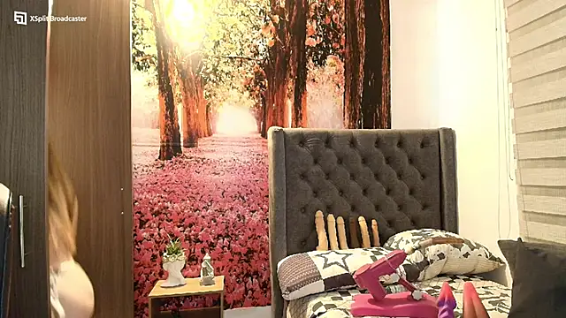 sofia23dirty online show from 09/18/25, 09:39