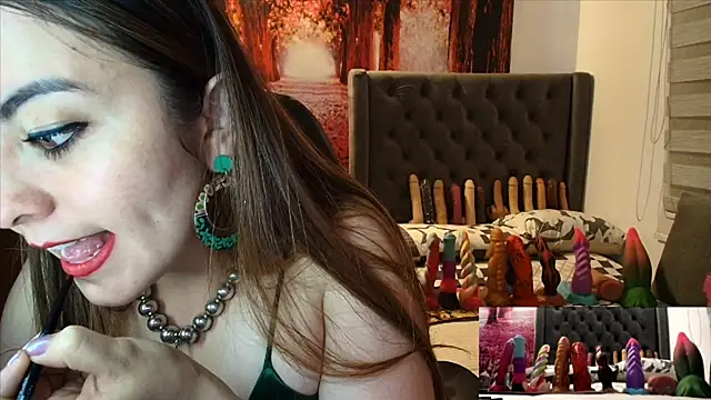 Snapshot of sofia23dirty chatting on 05/20/26, 10:38 sofia23dirty online show from 05/20/26, 10:38