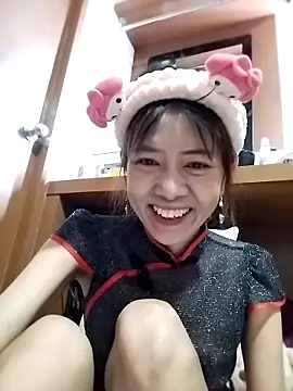 Snapshot of Little_suzy5 chatting on 06/09/26, 01:50 Little suzy5 online show from 06/09/26, 01:50