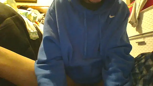 Snapshot of hottboyy45 chatting on 10/30/25, 03:02 hottboyy45 online show from 10/30/25, 03:02