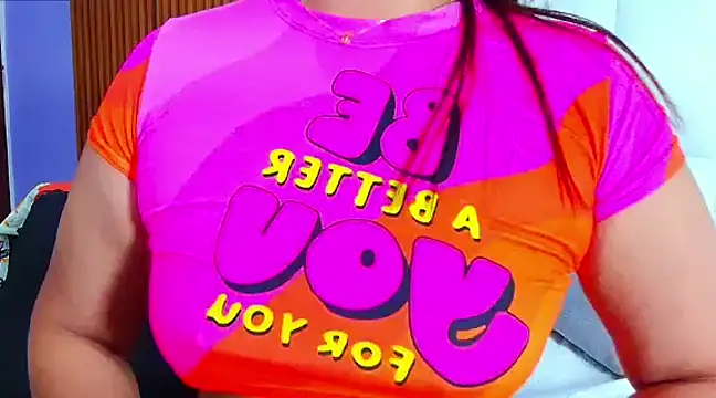 Snapshot of IrresistibleMilf chatting on 02/07/25, 04:03 IrresistibleMilf online show from 02/07/25, 04:03