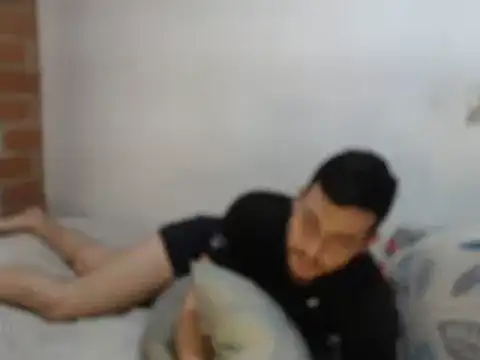 Snapshot of Armando_2002 chatting on 01/21/25, 05:41 Armando 2002 online show from 01/21/25, 05:41