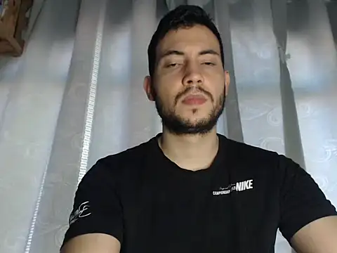 Snapshot of Armando_2002 chatting on 01/23/25, 03:32 Armando 2002 online show from 01/23/25, 03:32