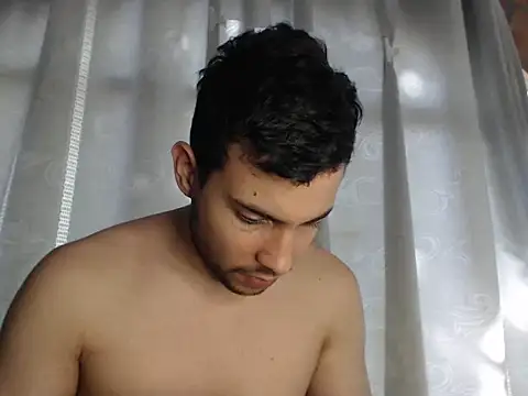 Snapshot of Armando_2002 chatting on 01/23/25, 08:02 Armando 2002 online show from 01/23/25, 08:02