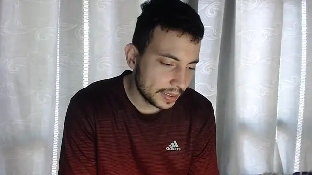 Snapshot of Armando_2002 chatting on 02/20/25, 04:14 Armando 2002 online show from 02/20/25, 04:14