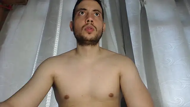 Snapshot of Armando_2002 chatting on 03/01/25, 05:16 Armando 2002 online show from 03/01/25, 05:16