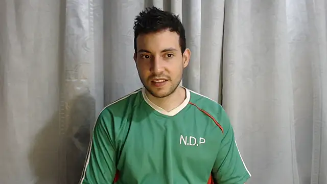 Snapshot of Armando_2002 chatting on 03/14/25, 03:48 Armando 2002 online show from 03/14/25, 03:48