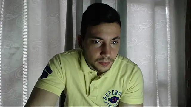 Snapshot of Armando_2002 chatting on 09/17/25, 05:58 Armando 2002 online show from 09/17/25, 05:58