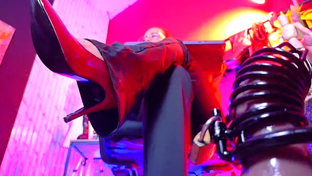 MistressSlut1 online show from 04/10/26, 11:15