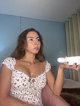 Snapshot of RouseColins chatting on 01/07/25, 12:34 RouseColins online show from 01/07/25, 12:34