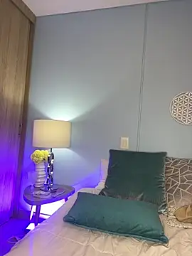 Snapshot of RouseColins chatting on 01/20/25, 02:22 RouseColins online show from 01/20/25, 02:22