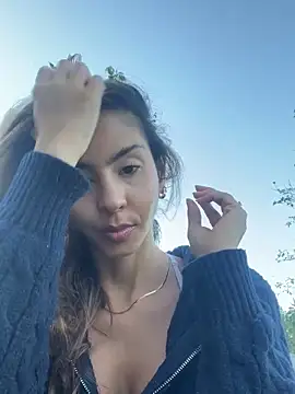 Snapshot of RouseColins chatting on 01/29/25, 10:32 RouseColins online show from 01/29/25, 10:32