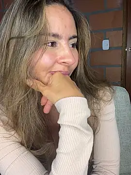 Snapshot of RouseColins chatting on 02/14/25, 01:34 RouseColins online show from 02/14/25, 01:34