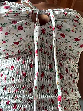 Snapshot of RouseColins chatting on 09/08/25, 10:31 RouseColins online show from 09/08/25, 10:31