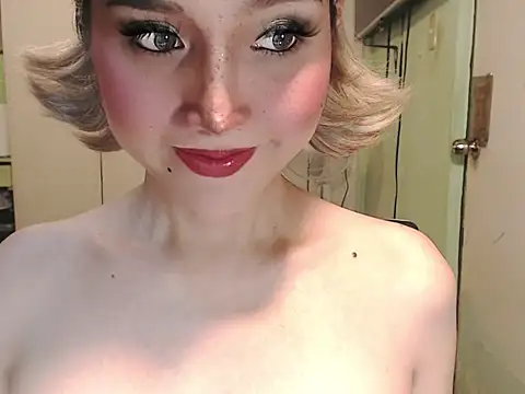 Snapshot of Ezradeliciosa chatting on 05/20/26, 02:51 Ezradeliciosa online show from 05/20/26, 02:51