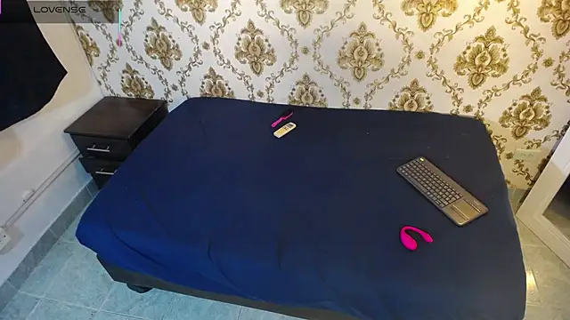 KARATIBBY COX online show from 03/04/26, 12:11