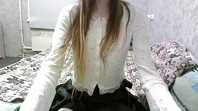 Snapshot of KittyBounty chatting on 12/18/25, 07:20 KittyBounty online show from 12/18/25, 07:20