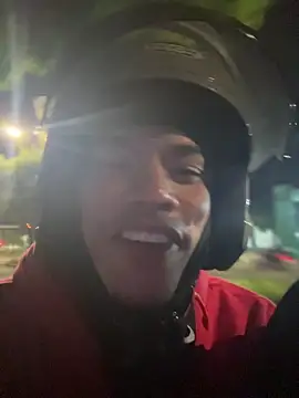 Snapshot of BestMasterForYou chatting on 10/11/25, 09:52 BestMasterForYou online show from 10/11/25, 09:52