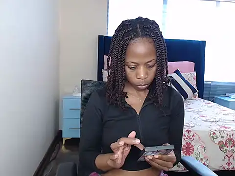 QUEENMANDYY online show from 05/26/26, 06:31
