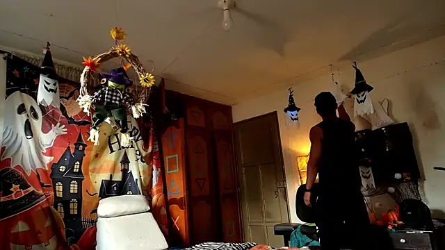 Jhon wich online show from 10/27/25, 09:19