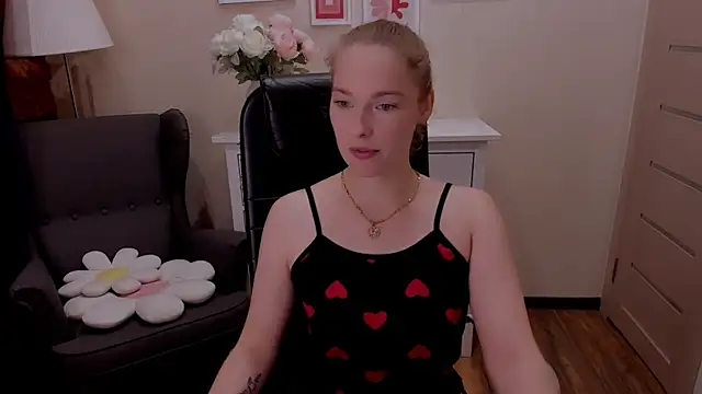  fiona Love online show from 11/15/25, 08:16