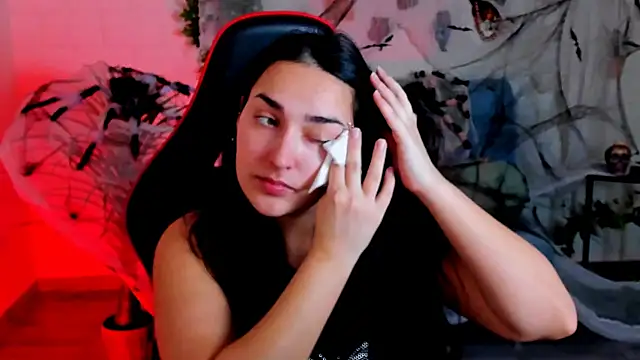 CeceliaJohnson online show from 10/21/25, 08:04