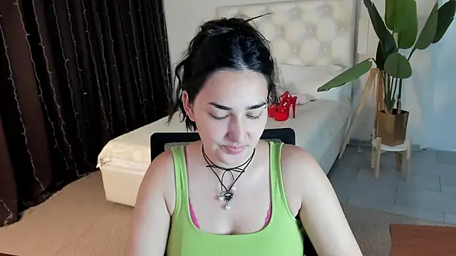 Snapshot of CeceliaJohnson chatting on 06/30/26, 06:14 CeceliaJohnson online show from 06/30/26, 06:14