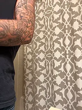 Snapshot of Mackwood89 chatting on 12/06/24, 06:37 Mackwood89 online show from 12/06/24, 06:37