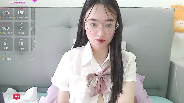 Snapshot of Anne-Sweet chatting on 01/05/25, 04:47 Anne-Sweet online show from 01/05/25, 04:47