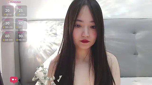 Snapshot of Anne-Sweet chatting on 01/25/25, 01:30 Anne-Sweet online show from 01/25/25, 01:30